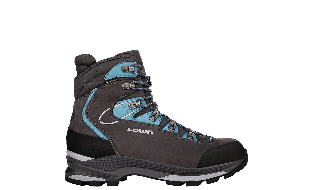 Lowa sport expert store